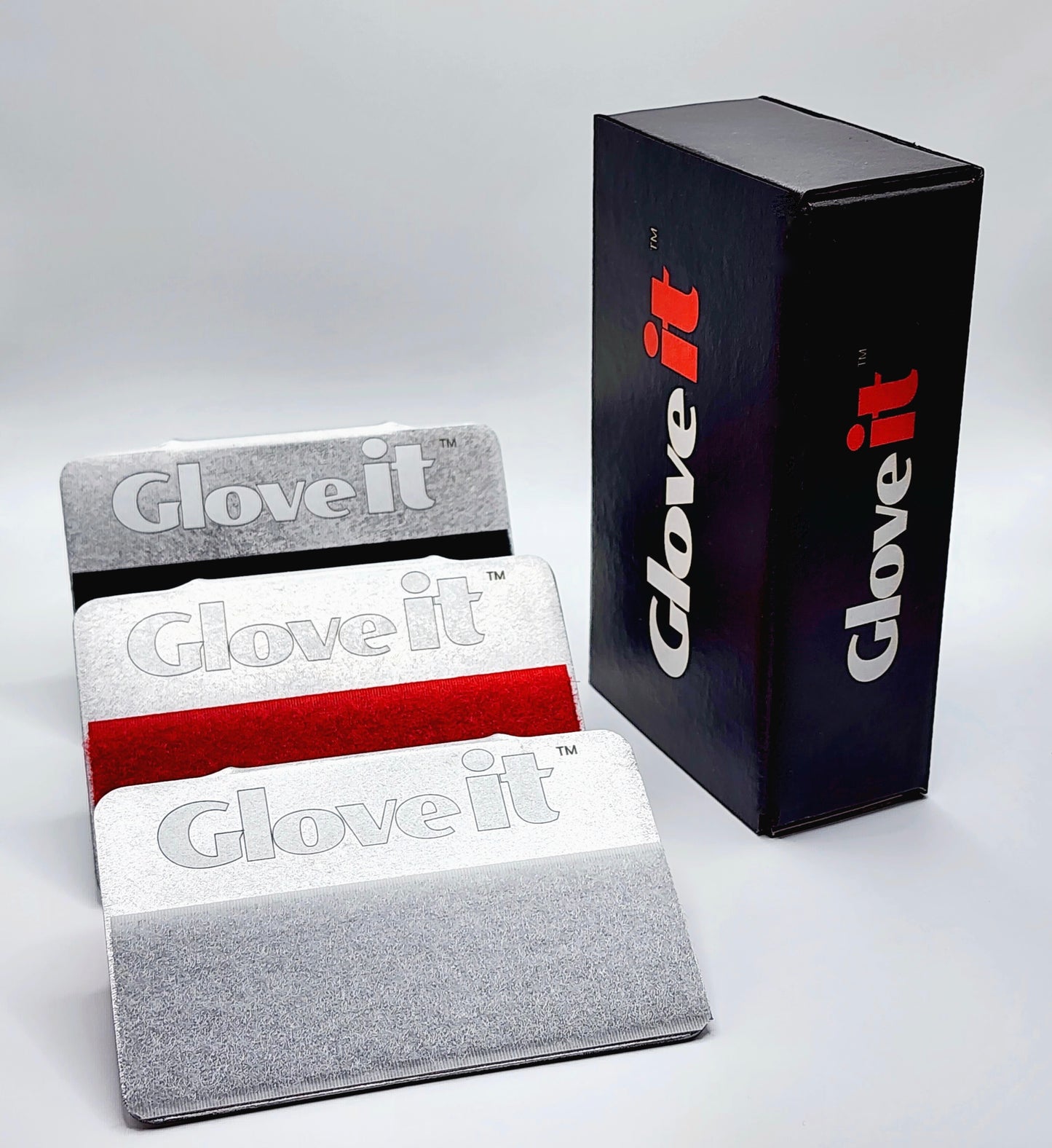 Gloveit is available with velcro pads that come in Black, Red or White.